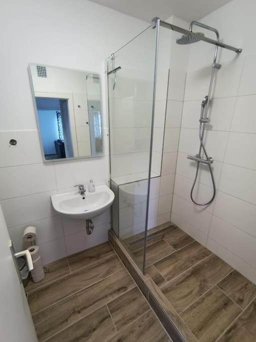 Comfortable Apartment With Balcony Bochum Buitenkant foto